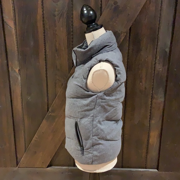Gap Heathered Grey primaloft 63% wool vest - Picture 6 of 15